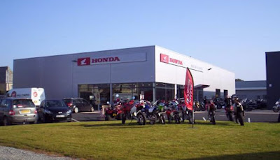 Easy Renter | Location Moto & Scooter Brest - Hall de la Moto à Brest