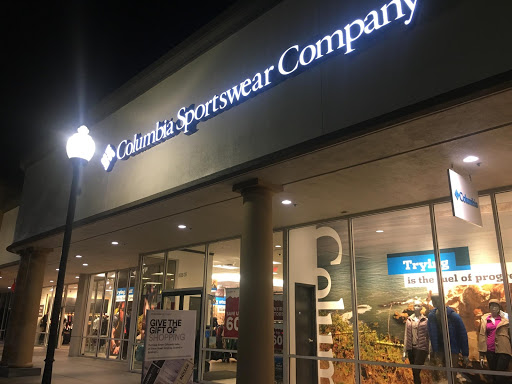 Sportswear Store «Columbia Sportswear Store - Gilroy, CA», reviews and photos, 681 Leavesley Rd d135, Gilroy, CA 95020, USA