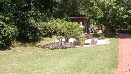 Historical Landmark «Helen Keller Birth Place», reviews and photos, 300 N Commons St W, Tuscumbia, AL 35674, USA