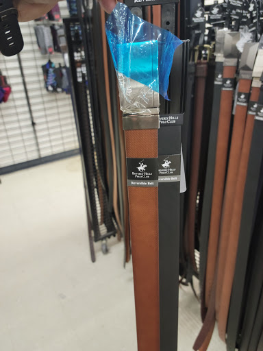 Clothing Store «K&G Fashion Superstore», reviews and photos, 5425 Xerxes Ave N, Brooklyn Center, MN 55430, USA