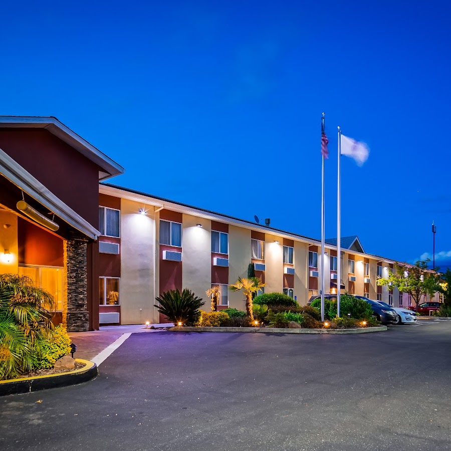 Best Western Plus Corning Inn