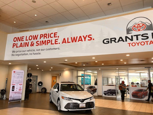Car Dealer «Grants Pass Toyota», reviews and photos, 375 Redwood Hwy, Grants Pass, OR 97527, USA