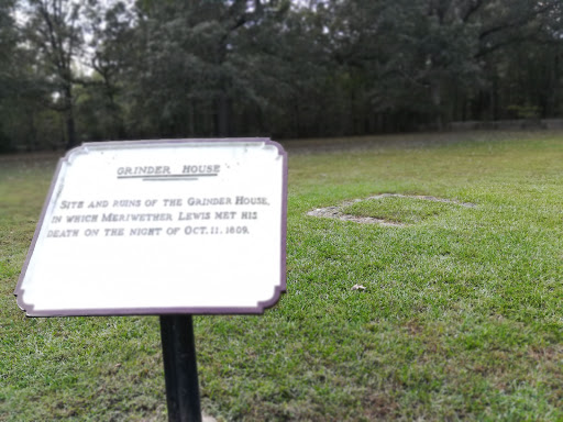 Monument «Meriwether Lewis Monument», reviews and photos, Old Natchez Trace, Hohenwald, TN 38462, USA