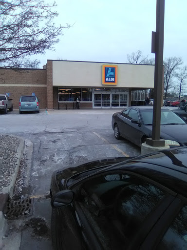 Supermarket «ALDI», reviews and photos, 571 E 24th St, Holland, MI 49423, USA