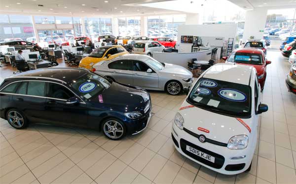Arnold Clark Edinburgh Sighthill Motorstore / Fiat - Car dealer