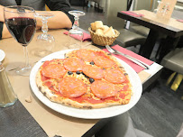 Pizza du Pizzeria Bella Roma à Saint-Leu-la-Forêt - n°6