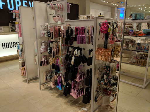 Clothing Store «Forever 21», reviews and photos, 602 Briarwood Cir D101, Ann Arbor, MI 48108, USA