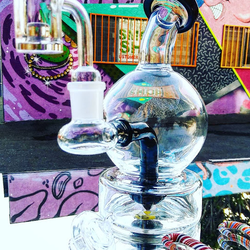 Tobacco Shop «i-nhale Smoke Shop Veteran Owned», reviews and photos, 1055 Redondo Ave, Long Beach, CA 90804, USA