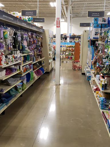 Pet Supply Store «PetSmart», reviews and photos, 159 N Weber Rd, Bolingbrook, IL 60490, USA