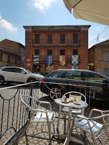 Al Piccolo Caffè Piazza Calzecchi Onesti, 13, 63825 Monterubbiano FM, Italia