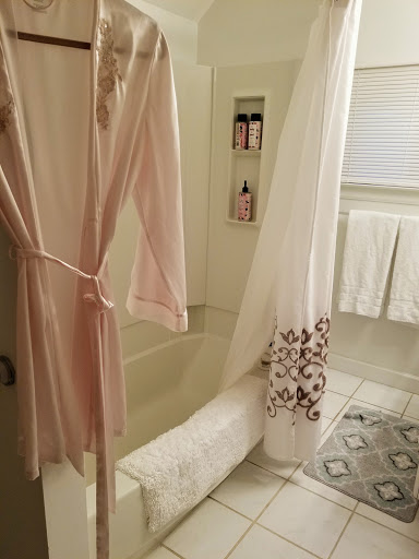 Vintage Clothing Store «Muse Atelier», reviews and photos, 5150 W Michigan Ave, Ypsilanti, MI 48197, USA