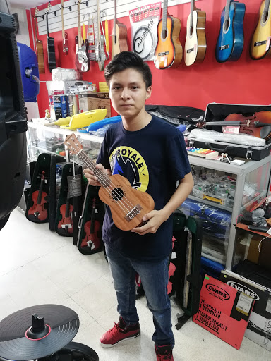 Guitar shops in Guayaquil