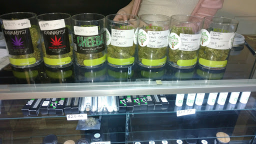 Tobacco Shop «Tobacco Spot», reviews and photos, 4514 Curry Ford Rd, Orlando, FL 32812, USA