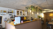 Atmosphère du Restaurant CHARLOTTE & COMPAGNIE à Brignoles - n°2