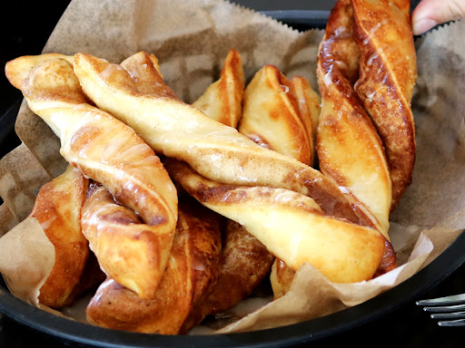 Pizza Restaurant «Round Table Pizza», reviews and photos, 186 Northgate Dr, San Rafael, CA 94903, USA