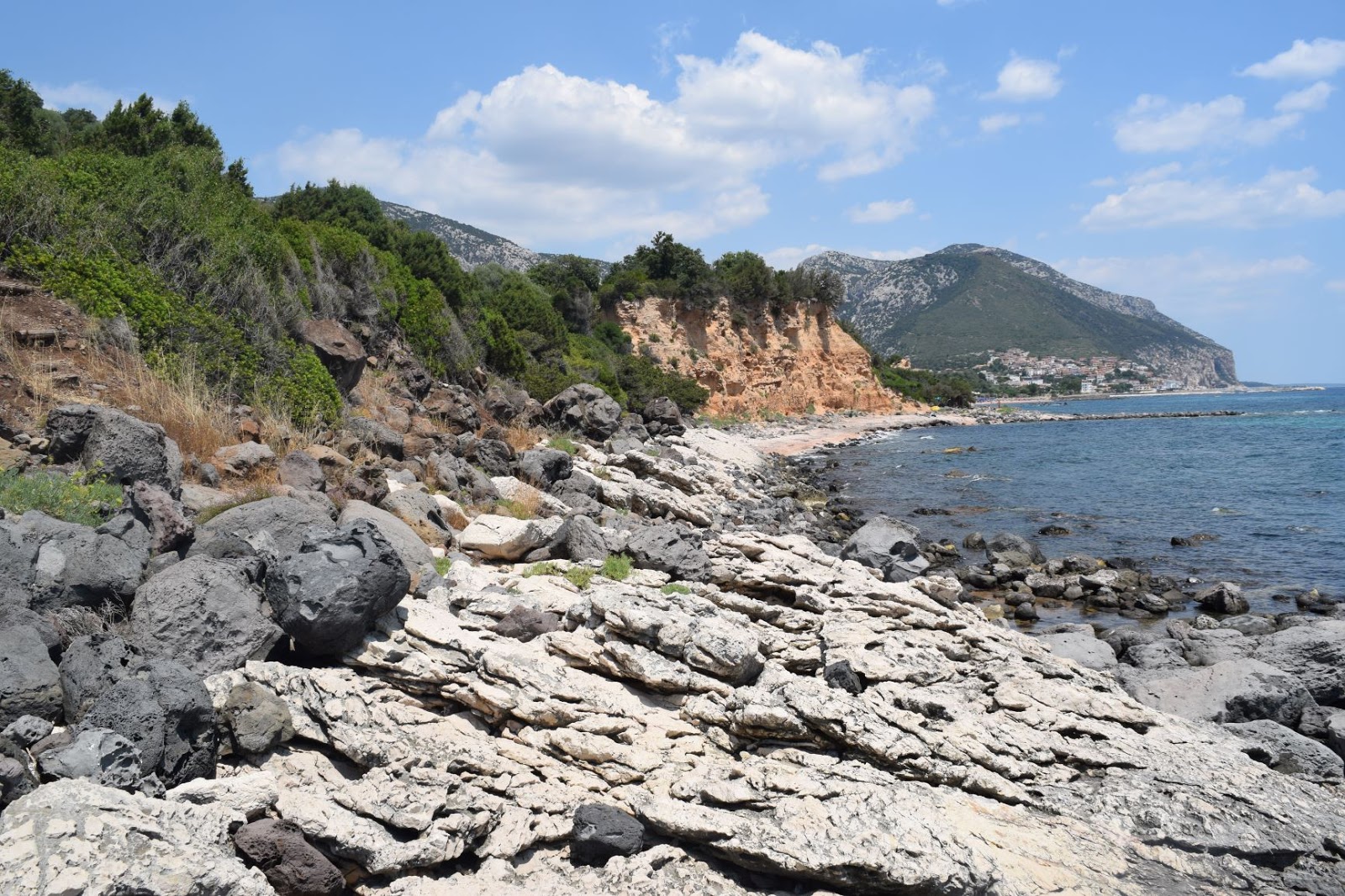 Foto de Spiaggia di S'Abba Meica com alto nível de limpeza