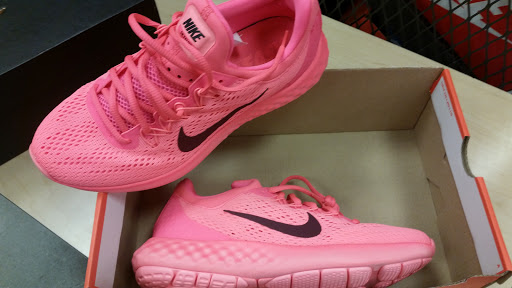 Sporting Goods Store «Nike Clearance Store», reviews and photos, 530 Outlet Village Blvd, Lebanon, TN 37090, USA