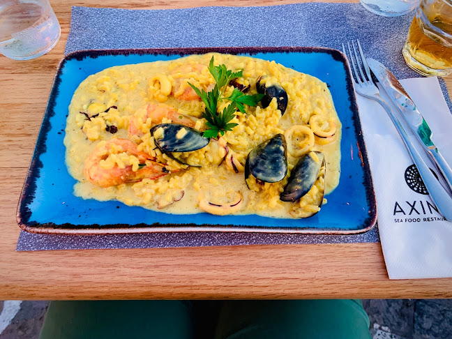 Old Port, Νάουσα 8400