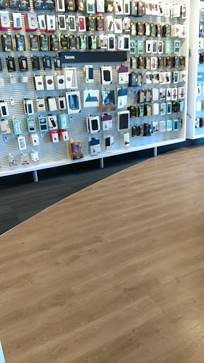 Cell Phone Store «Verizon», reviews and photos, 511 E Lincoln Hwy, New Lenox, IL 60451, USA