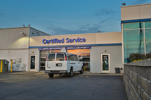 Car Dealer «Vic Canever Chevrolet», reviews and photos, 3000 Owen Rd, Fenton, MI 48430, USA