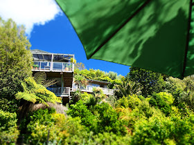 Cable Bay Lodge - Treehouse Hideaway