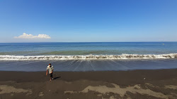 Foto de Lepang Beach área de comodidades