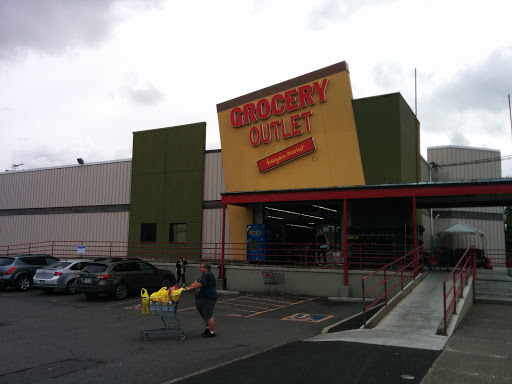 Grocery Store «Grocery Outlet Bargain Market», reviews and photos, 299 D St NE, Salem, OR 97301, USA