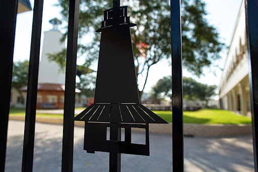 Outlet Mall «Shoreline Village Mall», reviews and photos, 886 Harbor Blvd, Destin, FL 32541, USA