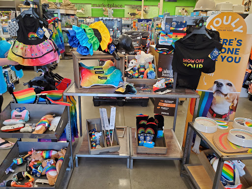 Pet Supply Store «Petco Animal Supplies», reviews and photos, 226 Thornton Drive, Dickson, TN 37055, USA