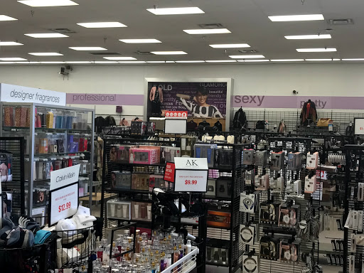 Clothing Store «K&G Fashion Superstore», reviews and photos, 908 Morse Rd, Columbus, OH 43229, USA