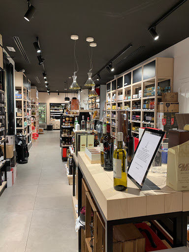 Tienda de vinos delivinos urban gourmet en Madrid