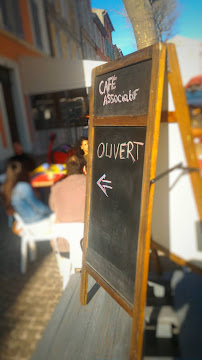 Photos du propriétaire du Café Café associatif L'embarqu'adhere à Lorgues - n°10