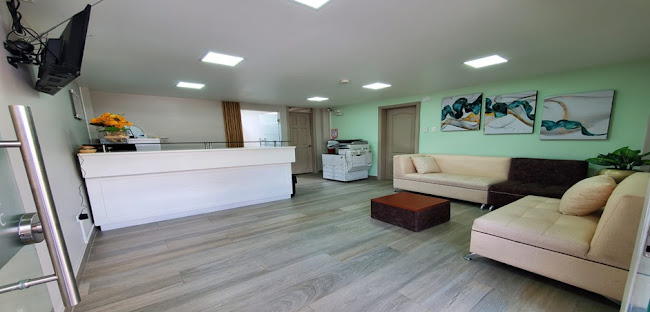 NOVOA DENTAL ESTHETIC - Quito