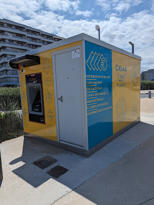 Distributeur de billets à Calais