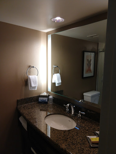Hotel «Hilton Arlington», reviews and photos, 950 N Stafford St, Arlington, VA 22203, USA