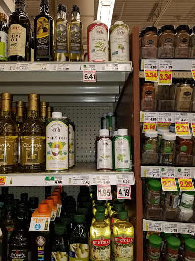 Grocery Store «Kroger», reviews and photos, 125 Towne Dr, Bluffton, SC 29910, USA