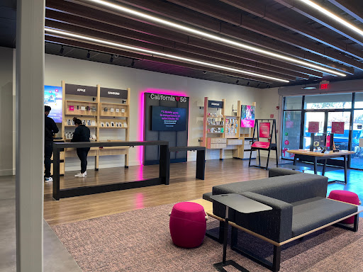 T-Mobile image