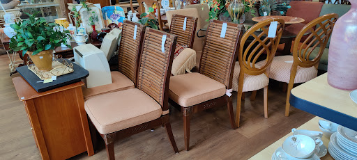 Thrift Store «Jupiter Medical Center Thrift Shop», reviews and photos, 205 Center St, Jupiter, FL 33458, USA