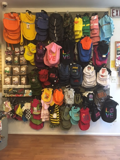 Pet Supply Store «BONeJOUR Pet Supply and Dog Wash», reviews and photos, 53 N 3rd St, Philadelphia, PA 19106, USA