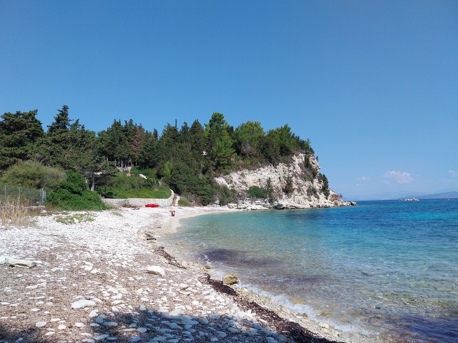 Kipos Beach'in fotoğrafı çok temiz temizlik seviyesi ile