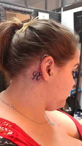 Tattoo Shop «DieHard Piercing & Tattoo Studio», reviews and photos, 224 SW Washington St, Albany, OR 97321, USA