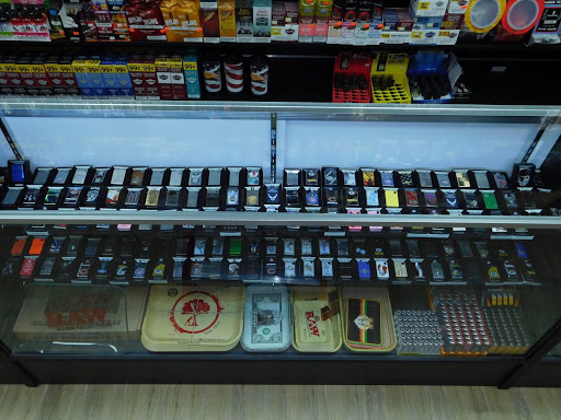 Tobacco Shop «Lambeau Tobacco», reviews and photos, 6430 Green Bay Rd #102, Kenosha, WI 53142, USA