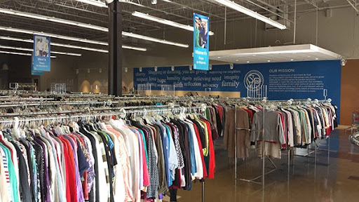 Thrift Store «St. Vincent de Paul Orland Park Thrift Store», reviews and photos, 7010 W 159th St, Orland Park, IL 60462, USA