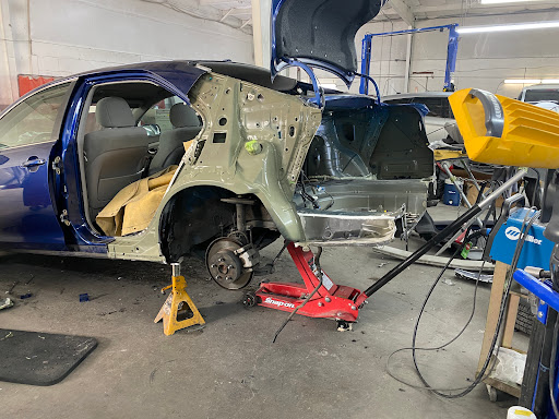 Auto Body Shop «International Collision Repair», reviews and photos, 9817 E Burnside St, Portland, OR 97216, USA