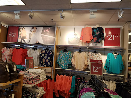 Shopping Mall «Aurora Farms Premium Outlets», reviews and photos, 549 S Chillicothe Rd, Aurora, OH 44202, USA