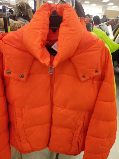 Clothing Store «Ross Dress for Less», reviews and photos, 2805 Plainfield Rd, Joliet, IL 60435, USA