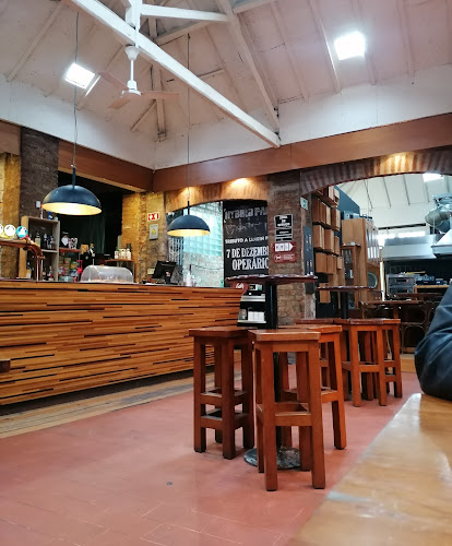 Fábrica - Café & Lounge em M.nha Grande