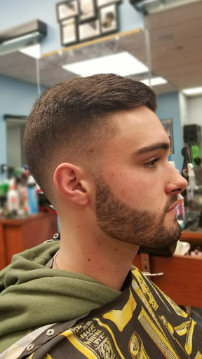 Barber Shop «Master Clips Barber Shop Bound Brook», reviews and photos, 440 W Union Ave #5, Bound Brook, NJ 08805, USA