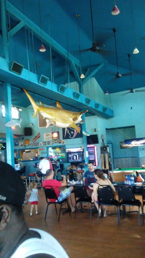 Bar & Grill «Sharkies On The Beach Bar & Grill», reviews and photos, 10 Surf Dr, Surfside Beach, TX 77541, USA