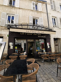 Atmosphère du Restaurant français La Fleur de Sel à La Rochelle - n°2